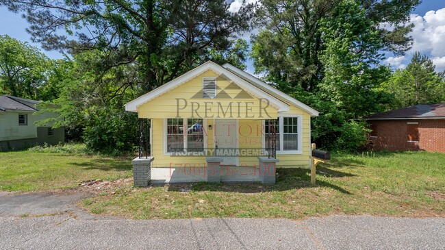 Building Photo - 821 13th Ct
