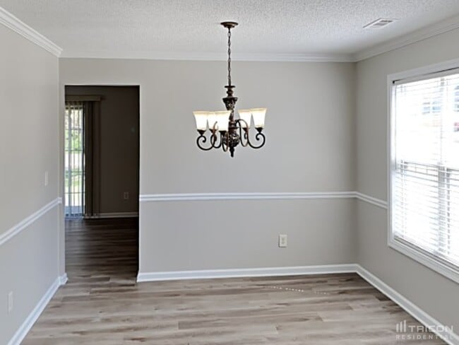 Building Photo - 156 Hillcrest Ct