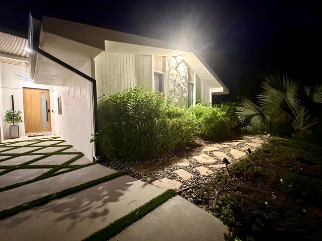 Building Photo - 7272 Cirrus Way