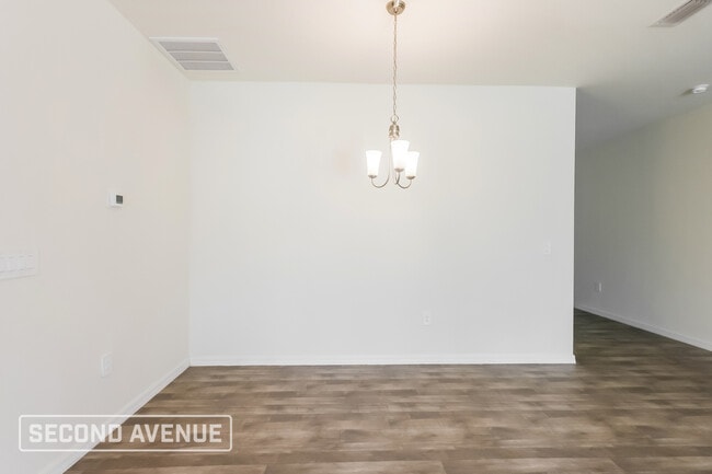 Foto del edificio - 1928 Nabatoff St