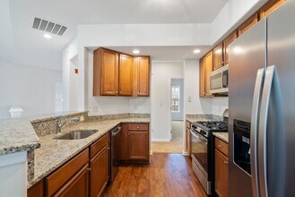 Interior Photo - Barclay Square at Princeton Forrestal