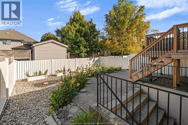 Building Photo - 852 Michael Dr