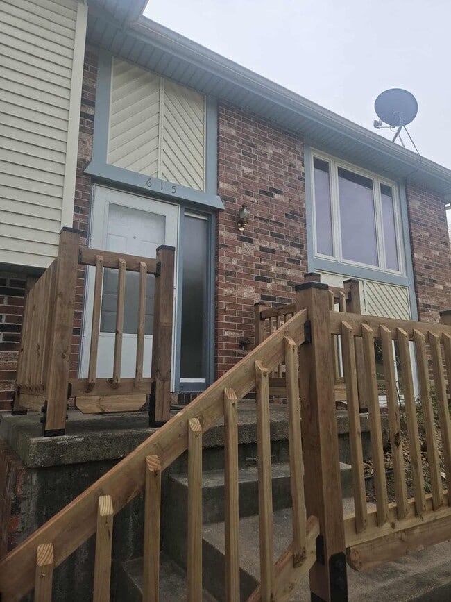 Building Photo - Spacious Home for Rent!