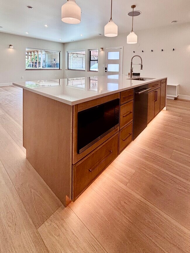 Foto del edificio - 2157 Ash St
