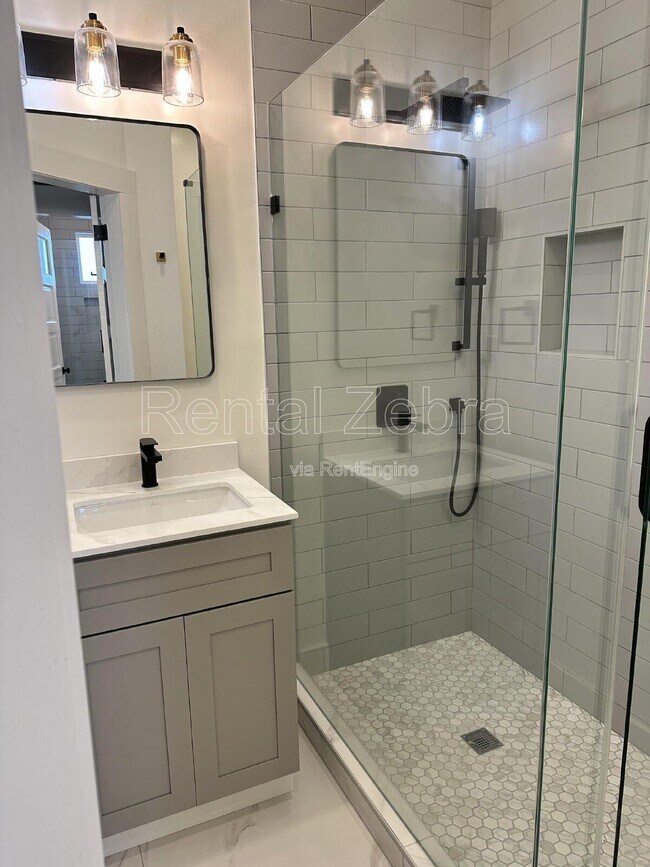 Foto del edificio - 1192 Pacific Ave