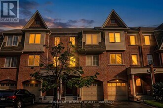 Building Photo - 10 Pat Brooks Terrace