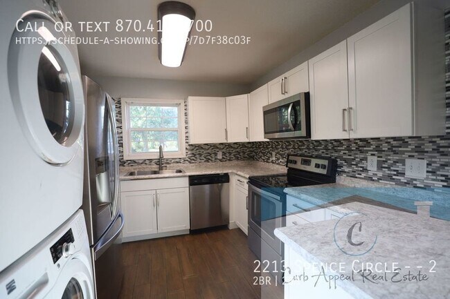 Building Photo - Beautifuly renovated 2 bed / 1.5 bath dupl...