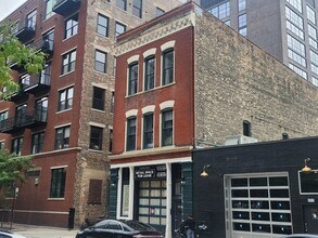 Building Photo - 114 N Aberdeen St