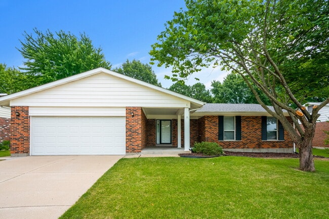 Building Photo - 4131 Les Cherbourg Ln