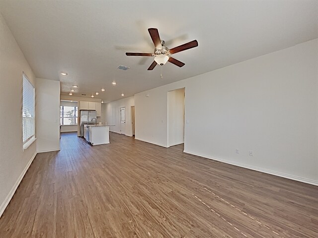 Building Photo - 2718 Deerfield Creek