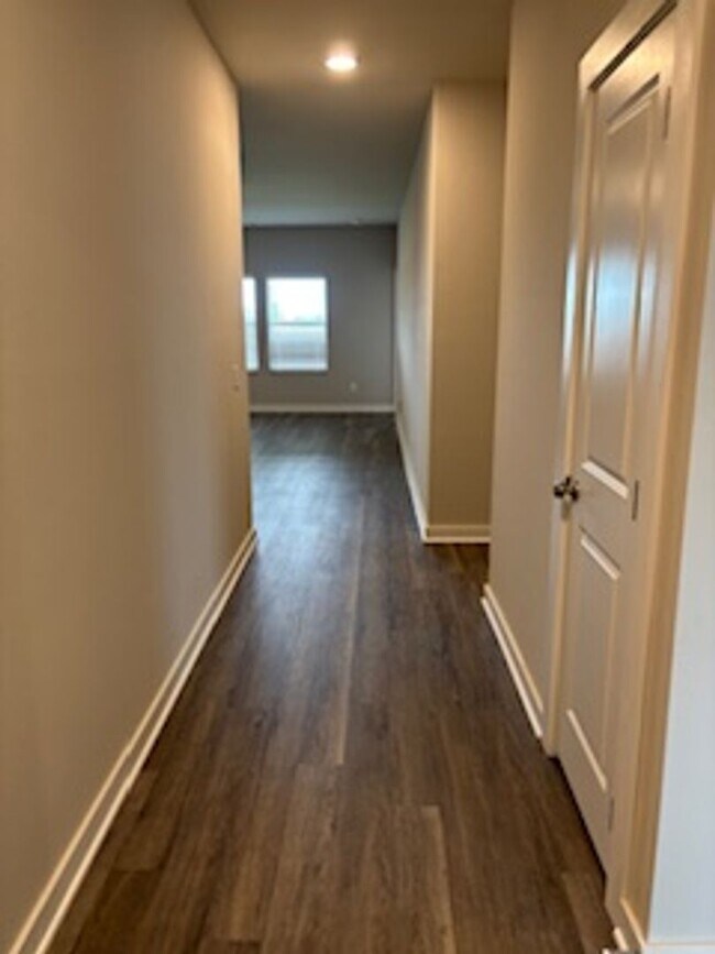 Building Photo - Beautiful New Home!