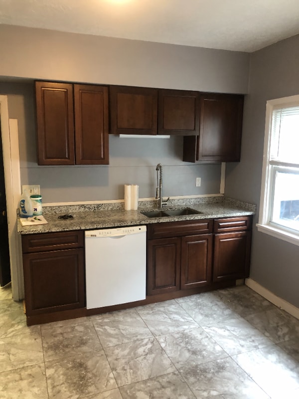 Foto principal - 1299 Warren Rd