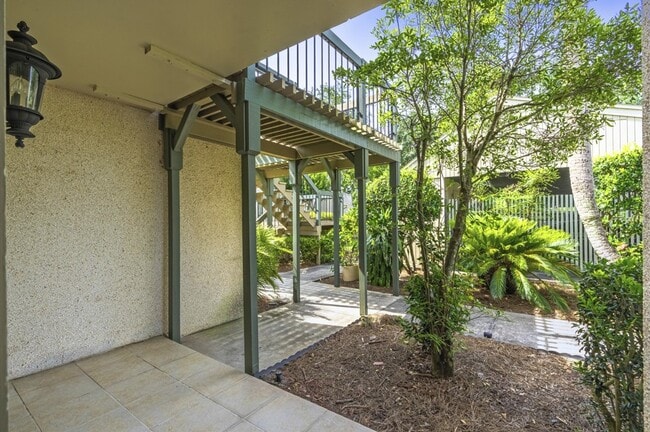 Foto del edificio - 10136 Leisure Ln N