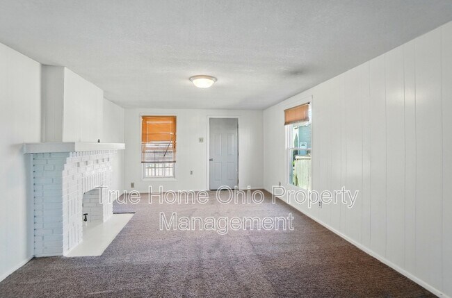 Foto del edificio - 3215-3215 E 5th St