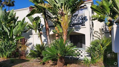 Building Photo - 9444 Twin Trails Dr
