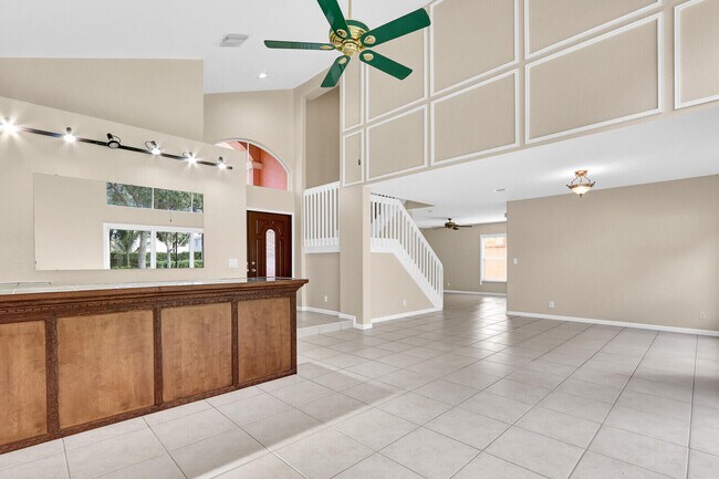 Building Photo - 3715 Torres Cir