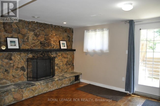 Building Photo - 106 Longwood Dr