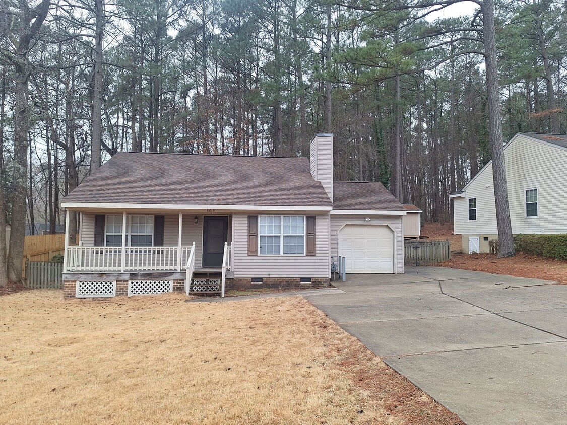 Primary Photo - 3 bedroom/ 2 bathroom- Fox Ridge