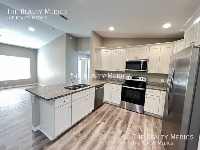 Building Photo - 405 Malauka Loop