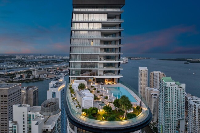 Foto del edificio - 300 Biscayne Blvd Way