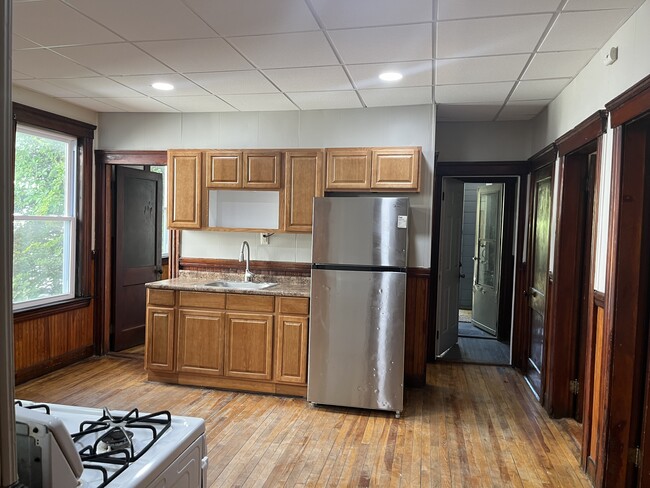 Building Photo - 37 Columbia St Building Photo - 37 Columbia St