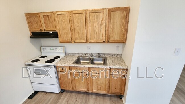 Foto del edificio - 1320 Academy Ave