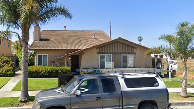 Building Photo - 1031 Dunes St