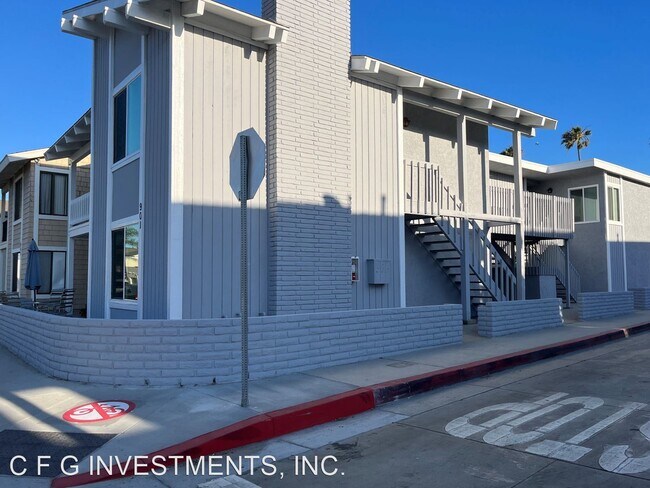 Building Photo - 3 br, 2 bath House - 901 E Balboa Blvd #B