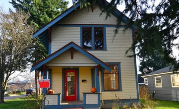 Building Photo - 2628 Victor St