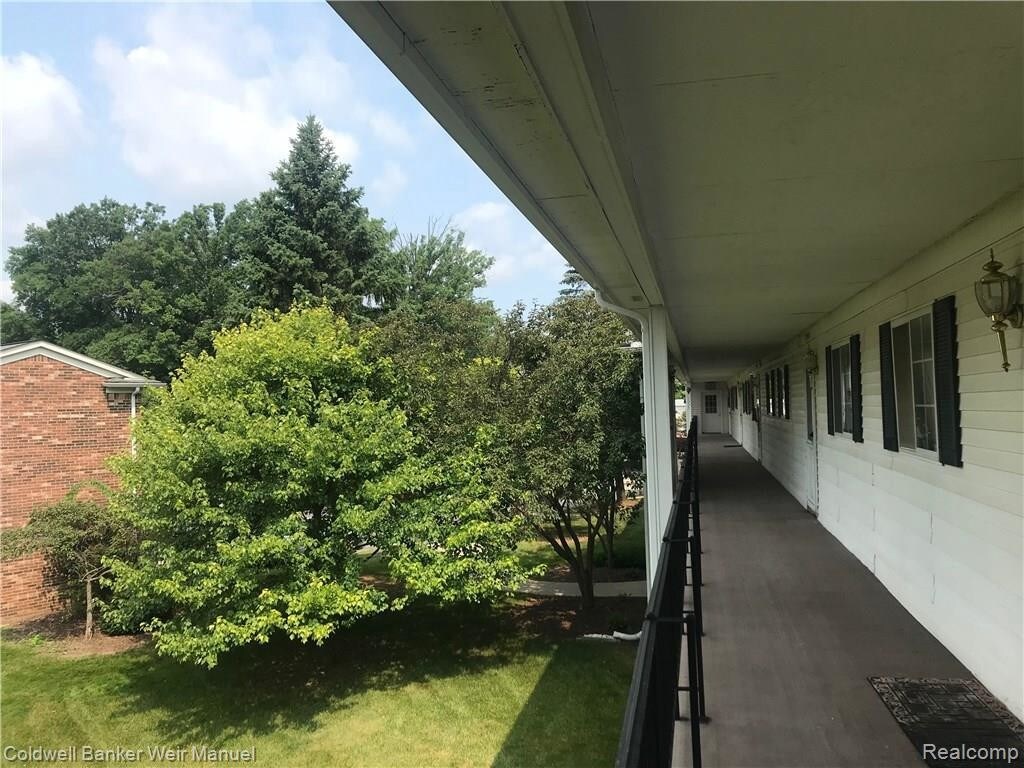 Foto principal - 23426 Middlebelt Rd