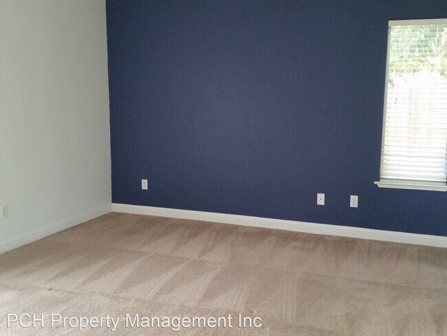 Building Photo - 4 br, 2 bath House - 1419 Legends Way