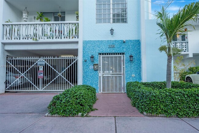 Building Photo - 335 Collins Ave