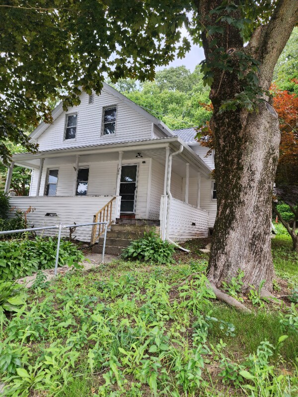Primary Photo - 302 Laurel Hill Ave