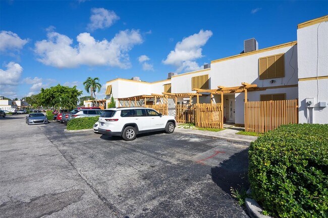 Foto del edificio - 1705 SW 131st Pl Cir S