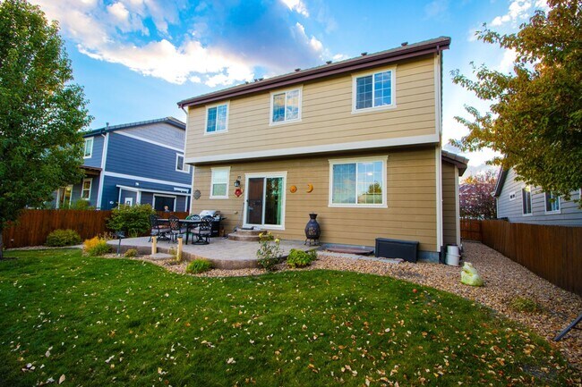 Building Photo - Spacious & Pet-Friendly 3-Bedroom Home in ...