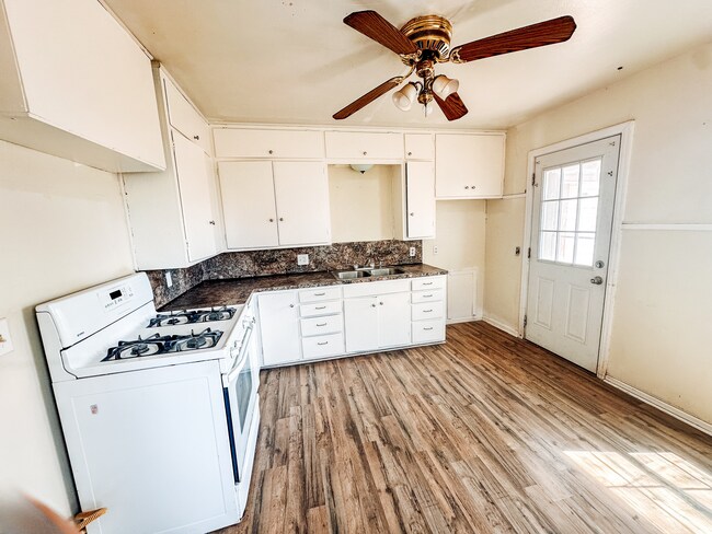 Foto del edificio - 3207 Amherst St