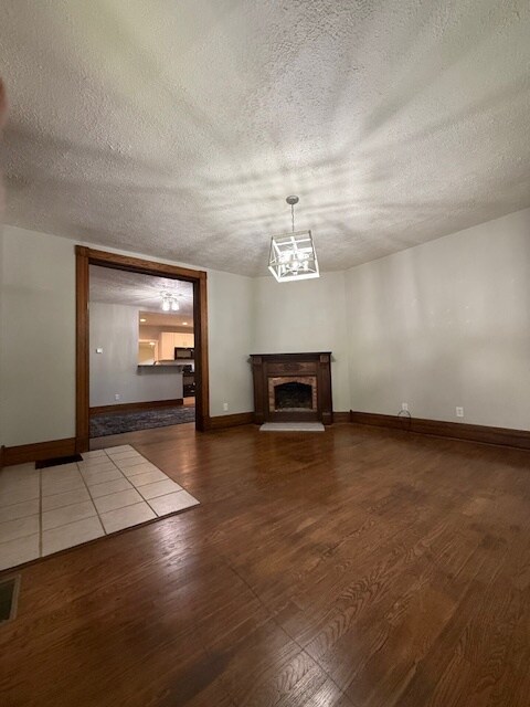 Foto del edificio - 616 Perrin Ave
