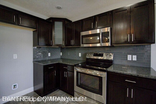 Foto del edificio - 4 br, 2 bath House - 874 E Sparrow Rd