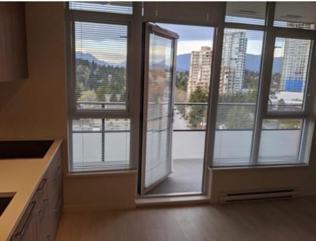 Building Photo - 691 North Rd