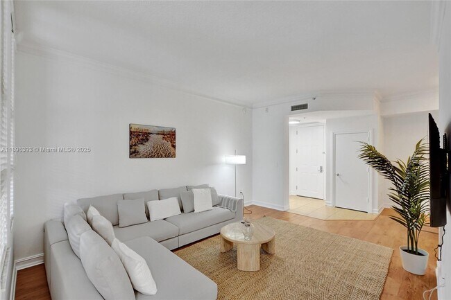 Foto del edificio - 3001 NE 185th St