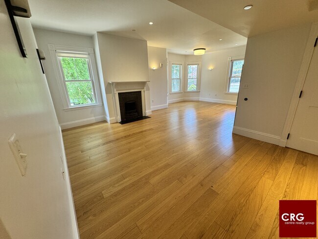 Foto del edificio - 83-85 Gardner St. Unit 200A