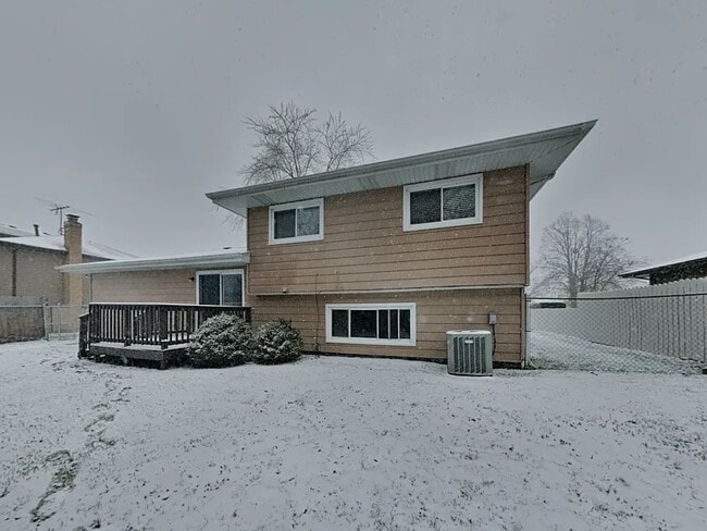 Foto del edificio - 702 Cambridge Ave