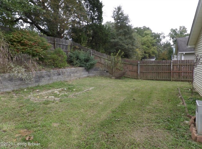 Building Photo - 730 Andra Dr