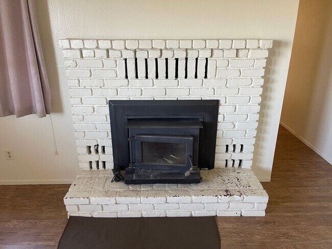 Foto del edificio - Oroville 4 bed 2 bath 3300sqft country hom...