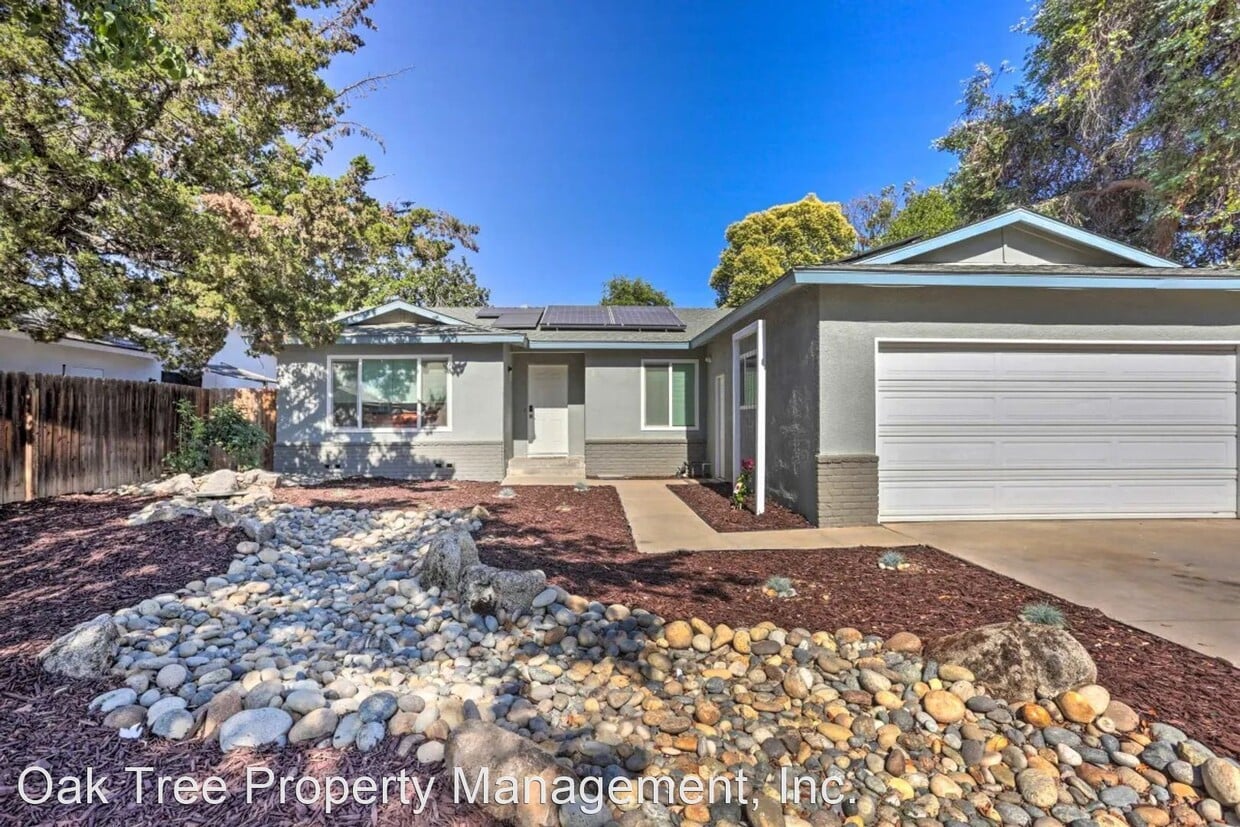 3 br, 2 bath House 6154 N. Marty Avenue House Rental in Fresno, CA