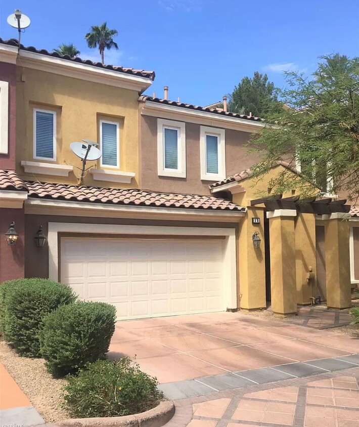 Primary Photo - **Charming 3 Bedroom, 2.5 Bath Italian Sty...