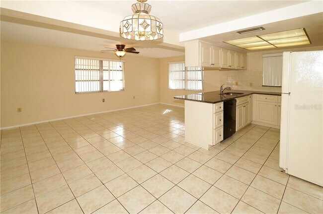 Foto del edificio - 6410 Tralee Ave