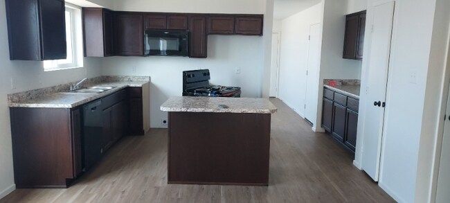 Foto del edificio - 7809 E 45th Ln