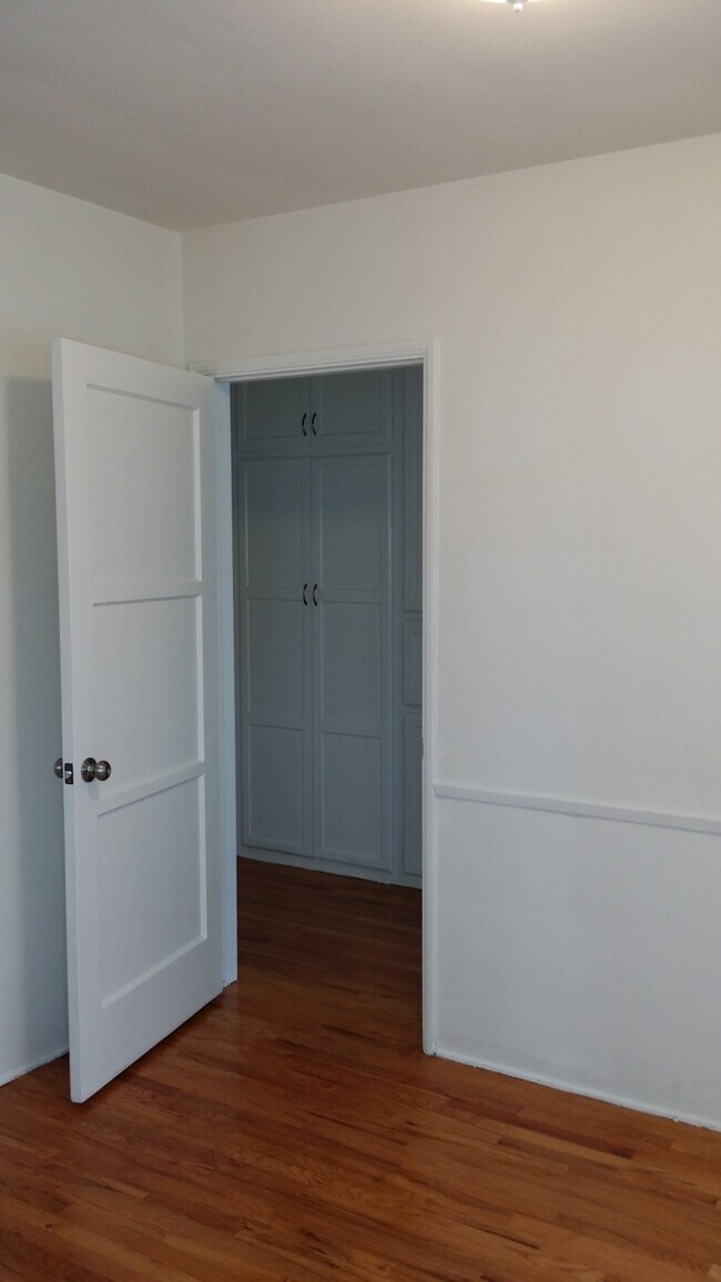 Foto del edificio - 1237 N Brand Blvd