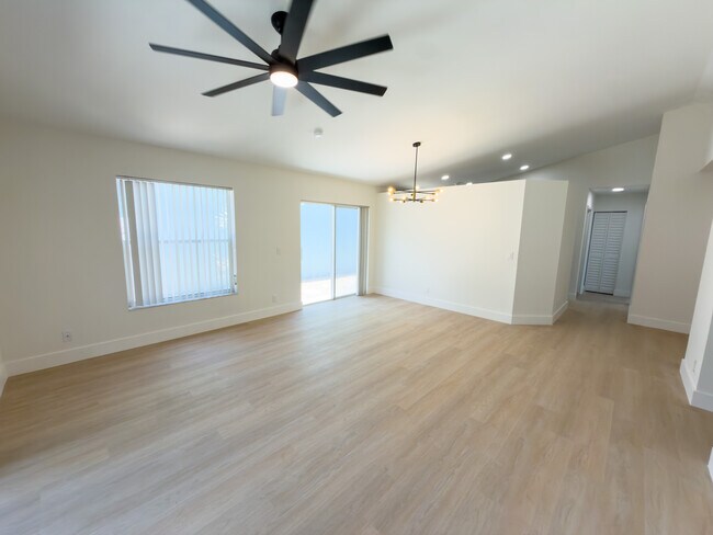 Foto del edificio - 6561 Fern St